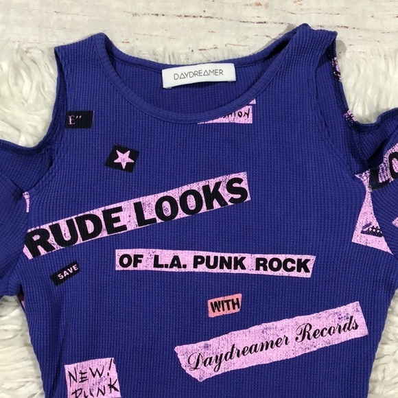 Daydreamer RUDE LOOKS COLD SHOULDER THERMAL GRAPHIC CROP Top - Picture 12 of 13